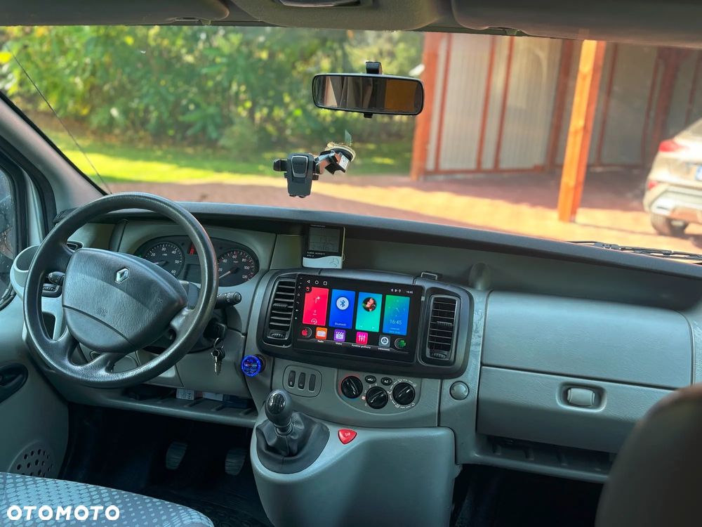 Renault Trafic - 12