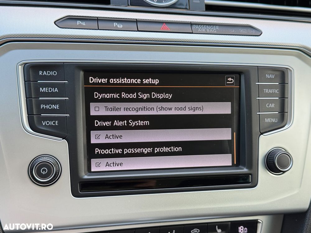 Volkswagen Passat 2.0 TDI SCR DSG Highline - 37