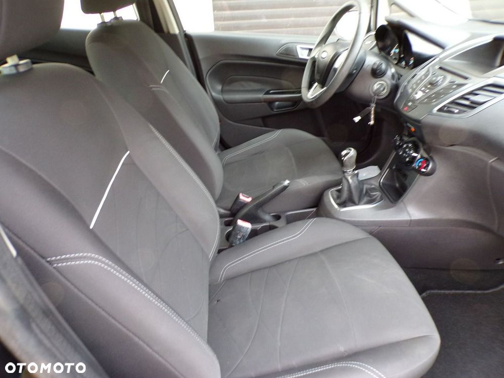 Ford Fiesta - 22