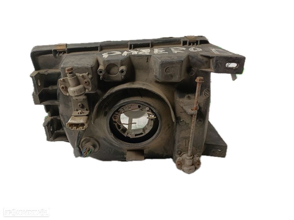 Farol Esq Mitsubishi Pajero Ii (V3_W) - 2