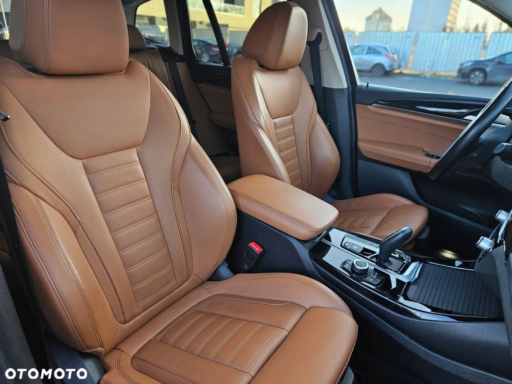 BMW X3 xDrive20d Luxury Line - 29