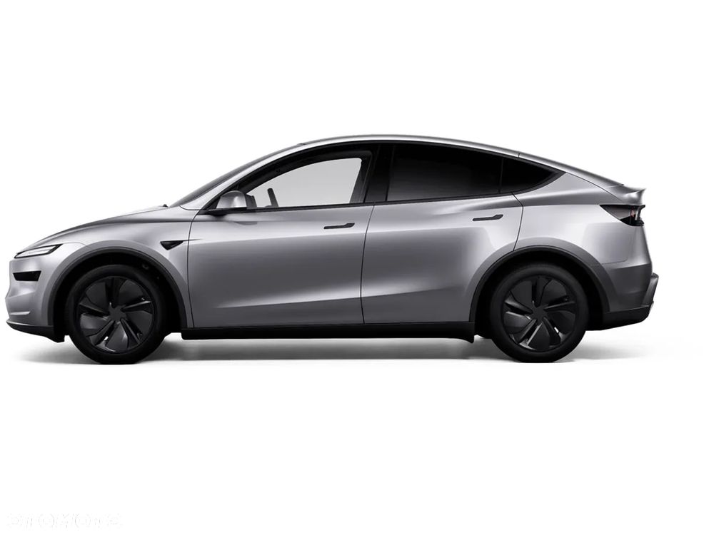 Tesla Model Y - 11
