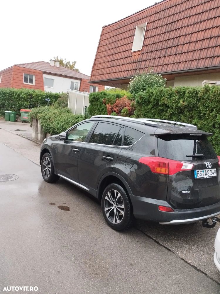 Toyota RAV4 2.2 D-4CAT 4WD Aut Executive - 2