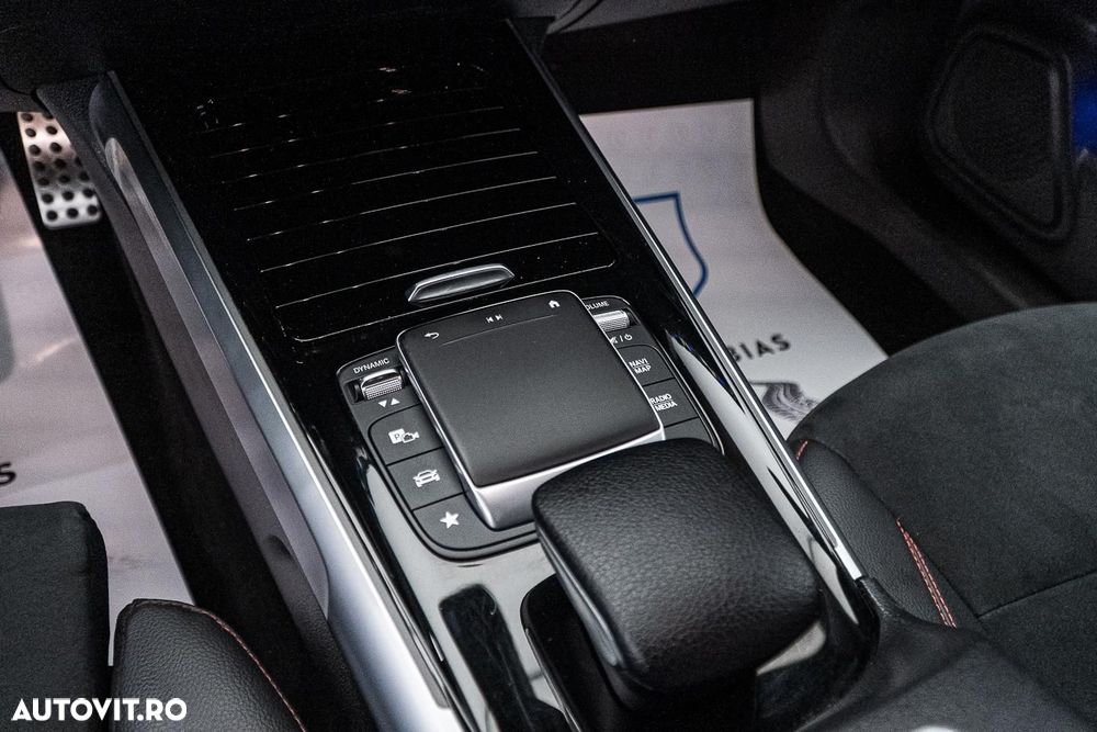 Mercedes-Benz GLB 250 4MATIC Aut. - 36