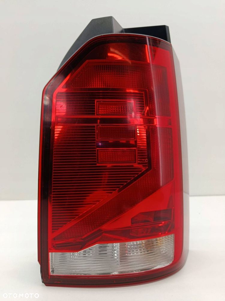 VW TRANSPORTER T6 LAMPA PRAWA TYŁ LED 7LA945096J - 2