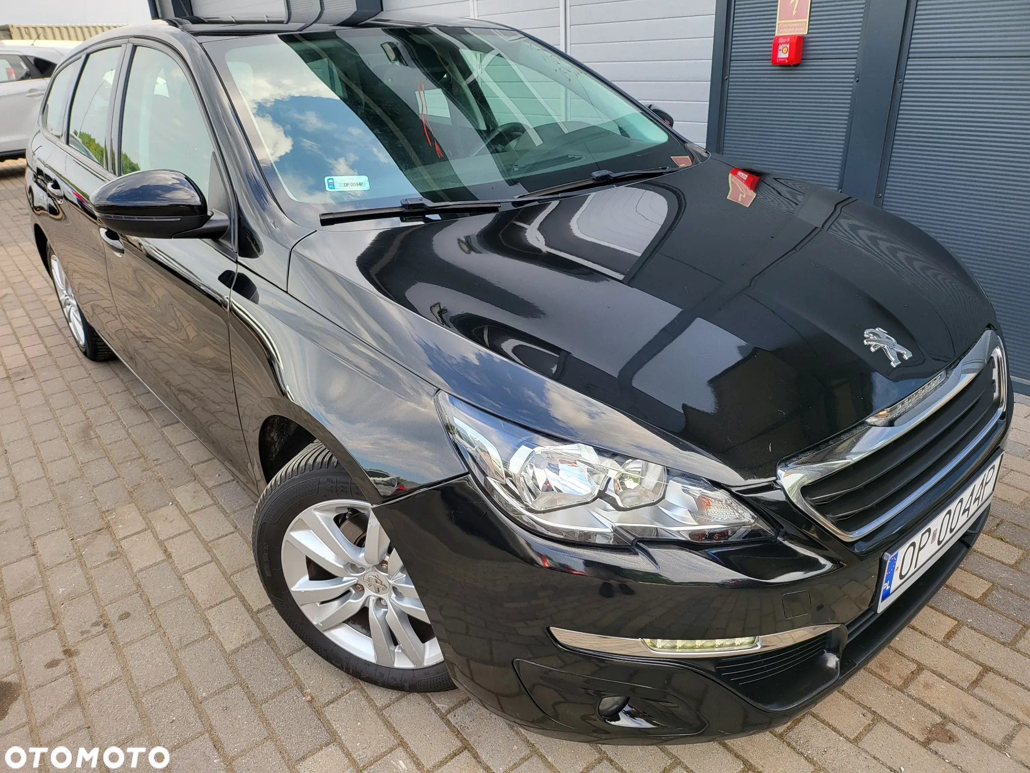 Peugeot 308 SW 1.6 BlueHDi Allure S&S EAT6 - 2