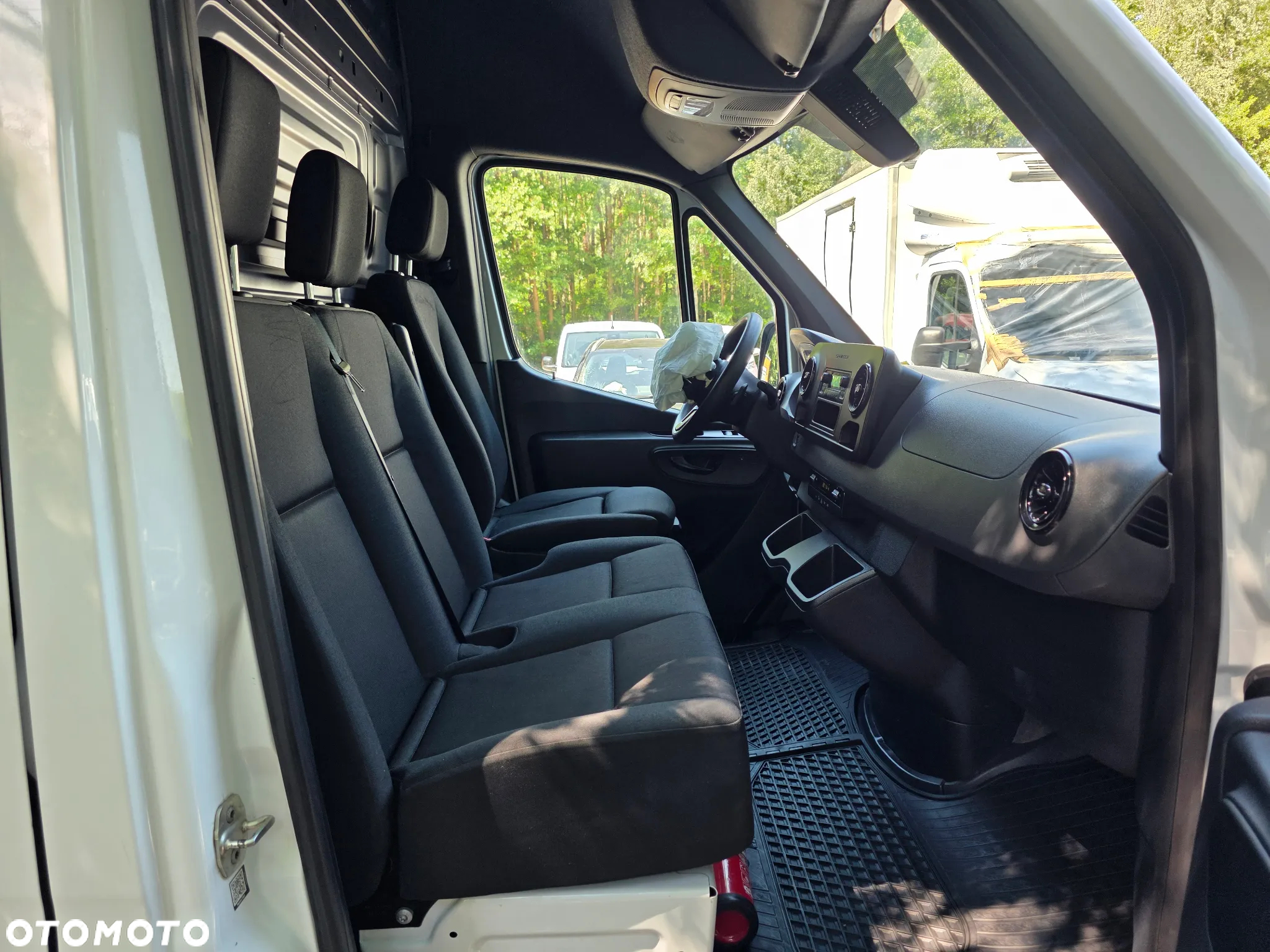Mercedes-Benz SPRINTER - 13