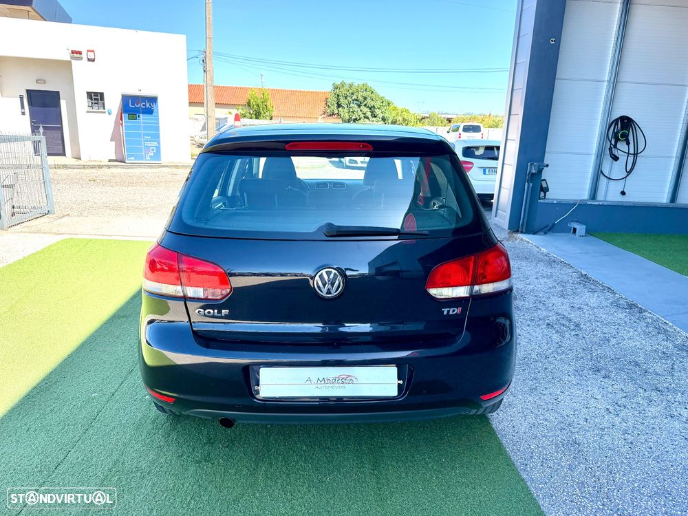 VW Golf 1.6 TDi Highline - 9