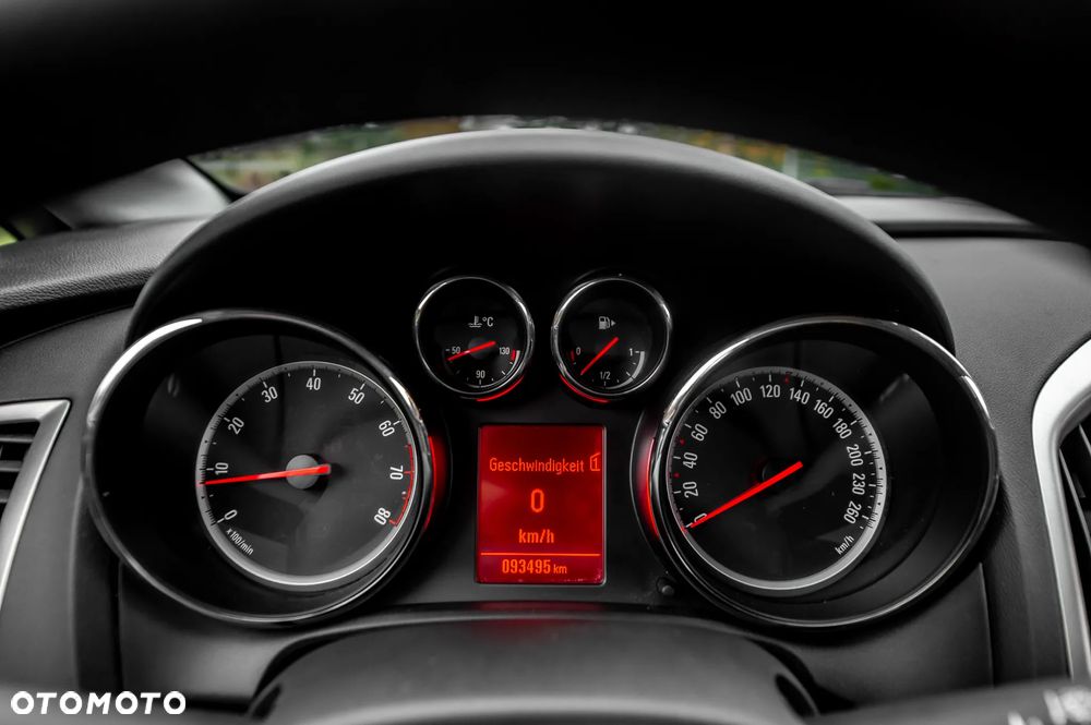 Opel Astra 1.4 Turbo 150 Jahre - 25