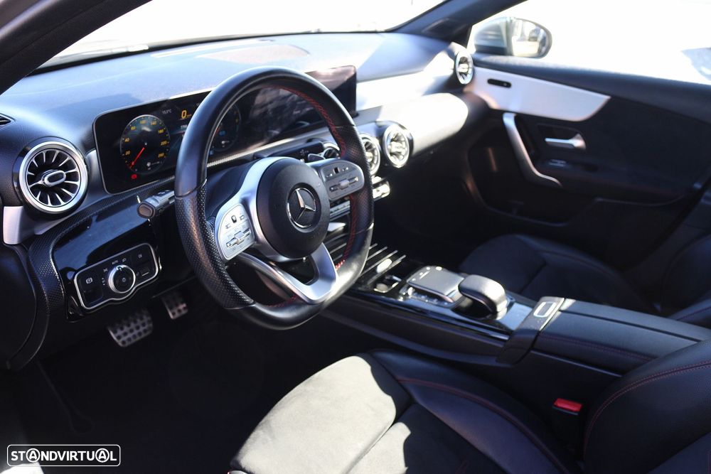 Mercedes-Benz A 250 Limousine e AMG Line - 21