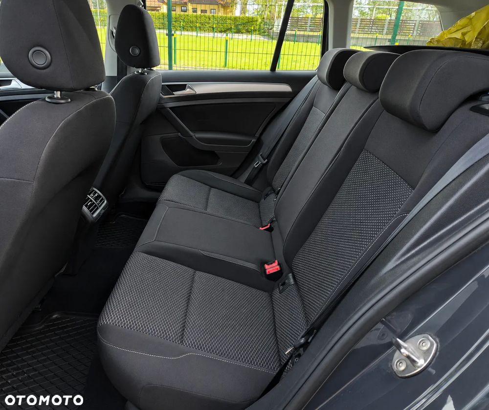 Volkswagen Golf - 13