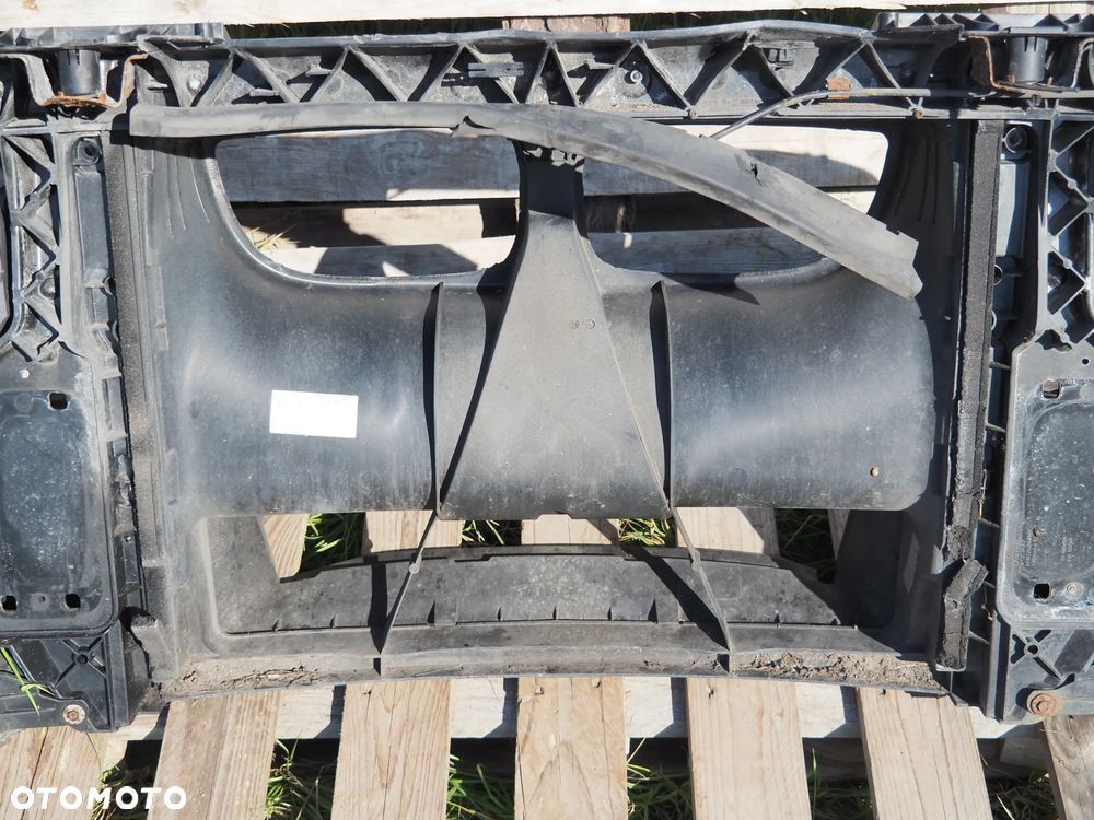 Pas przedni przód BMW 1 E87 E81 - 8