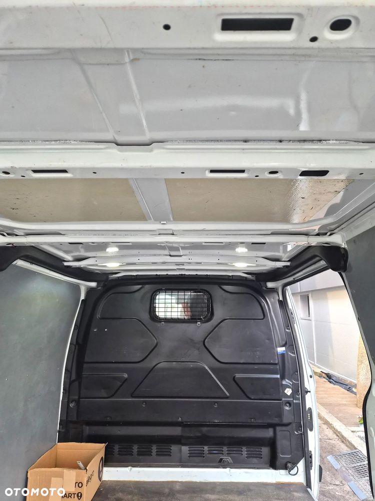 Ford TRANSIT CUSTOM - 31