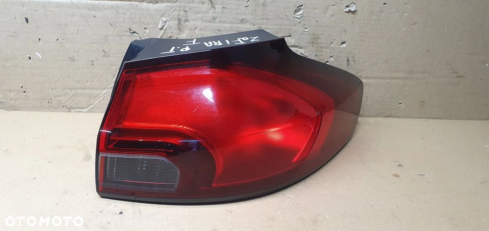 Lampa prawy tył tylna prawa Opel Zafira C 13278785 - 1