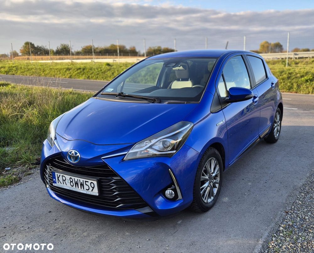 Toyota Yaris Hybrid 100 Premium - 1