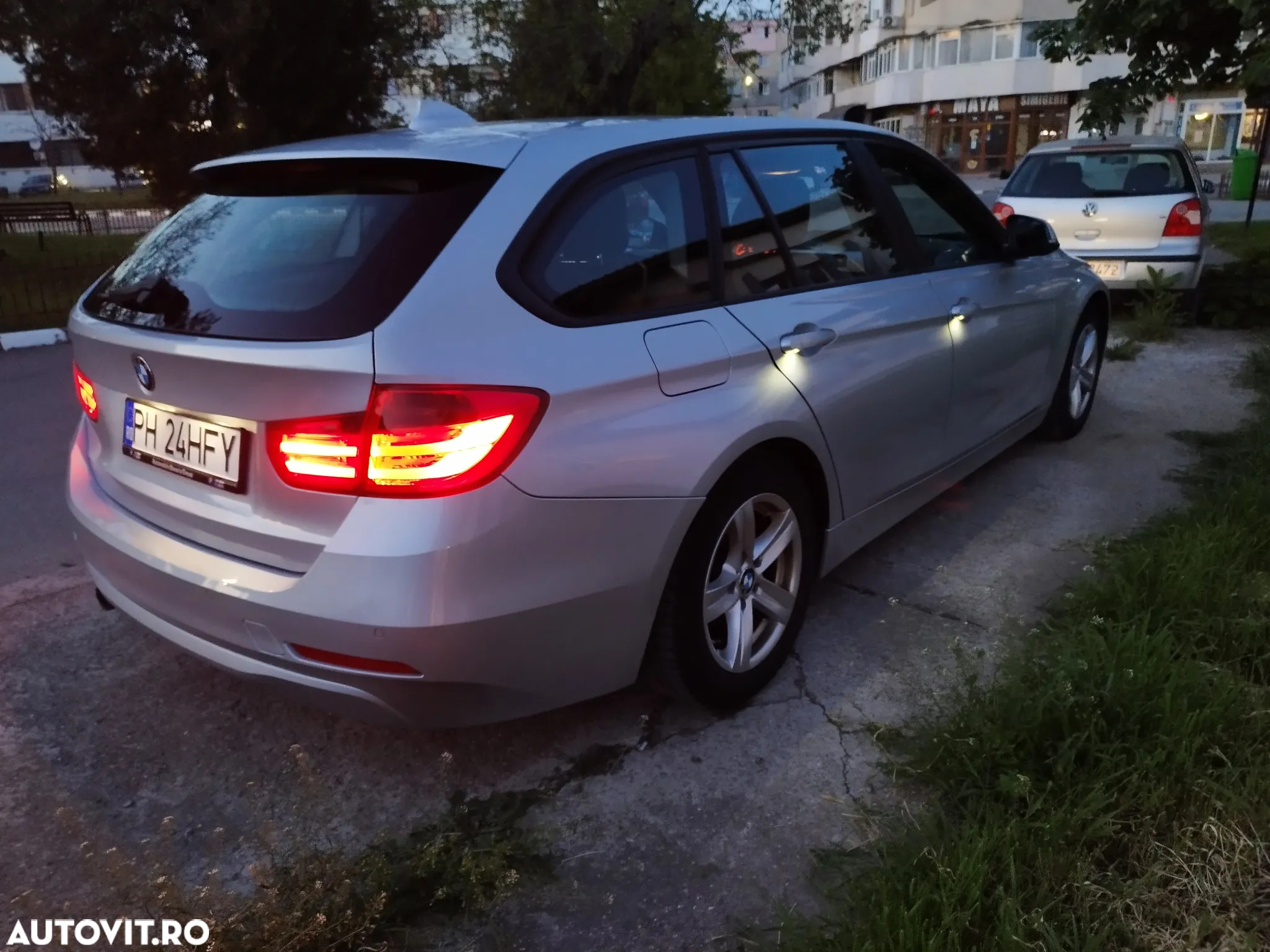 BMW Seria 3 320d Touring Aut. Efficient Dynamics Edition Blue Perf. Sport Line - 37