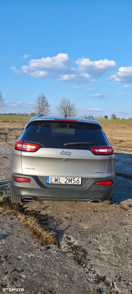 Jeep Cherokee - 5
