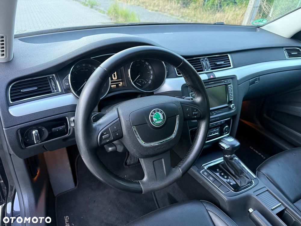 Skoda Superb 2.0 TDI DSG Exclusive - 20