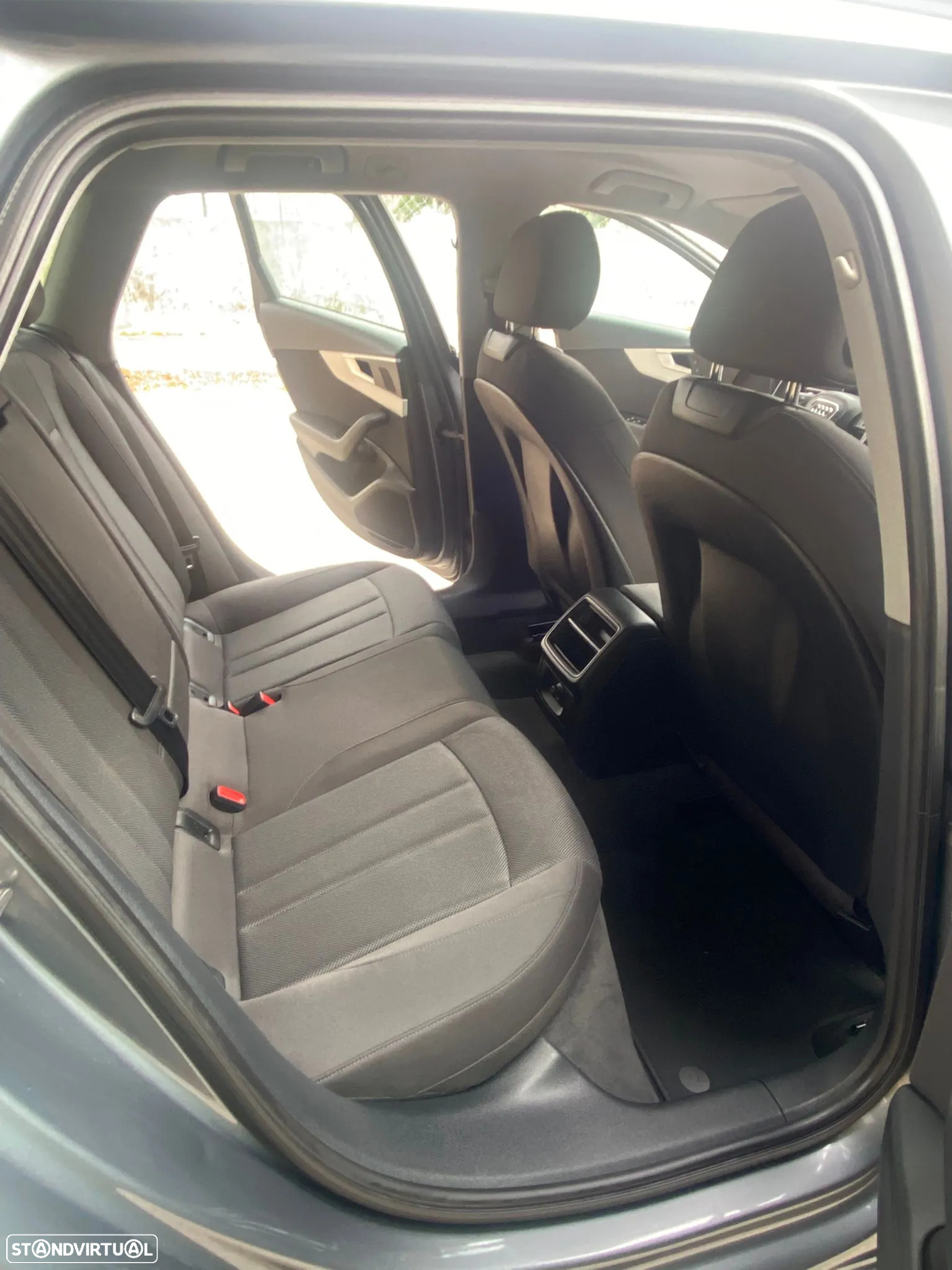 Audi A4 Avant 35 TDI S tronic - 10