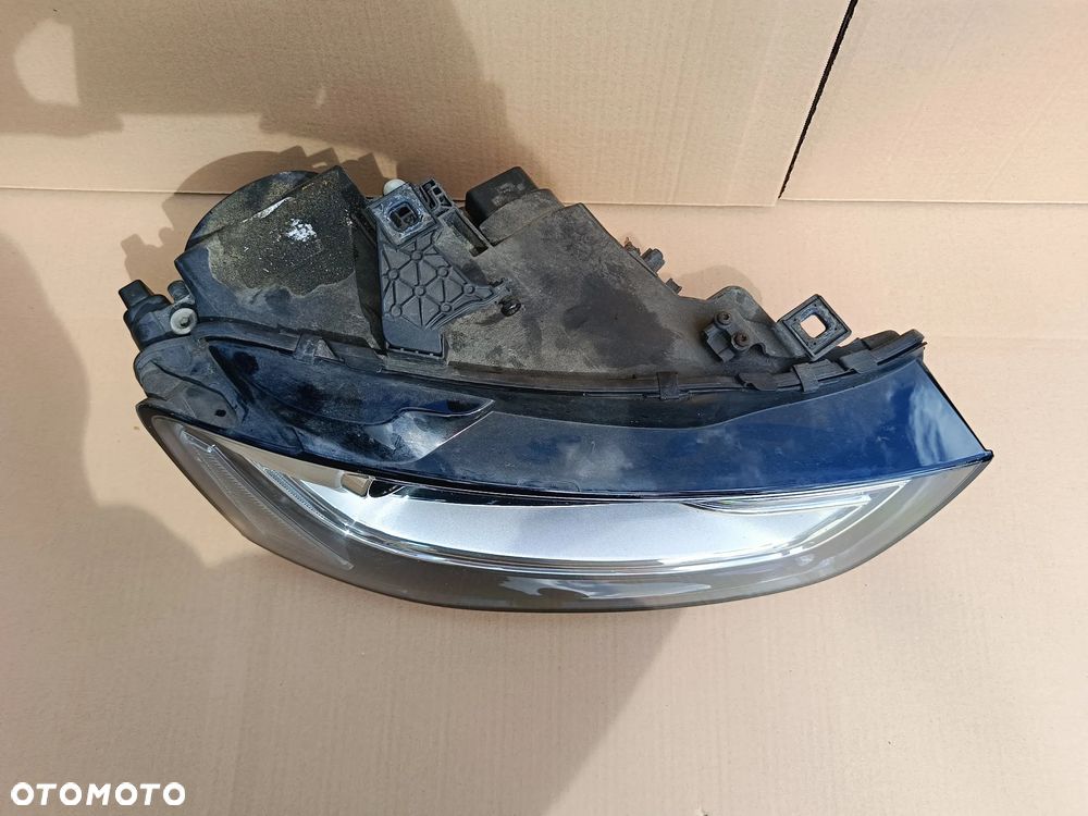 Bi-xenon przedni prawy LED Audi A4 B8 lift lampa prawa 8K0941006C - 2