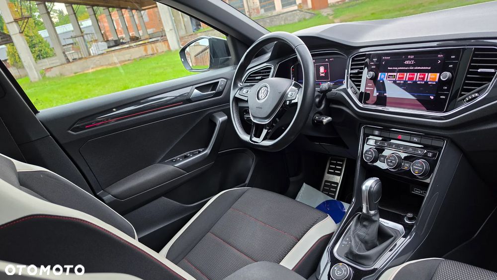 Volkswagen T-Roc 2.0 TSI OPF 4MOTION DSG Sport - 17