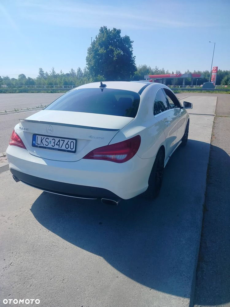 Mercedes-Benz CLA 250 4Matic 7G-DCT Sport - 8