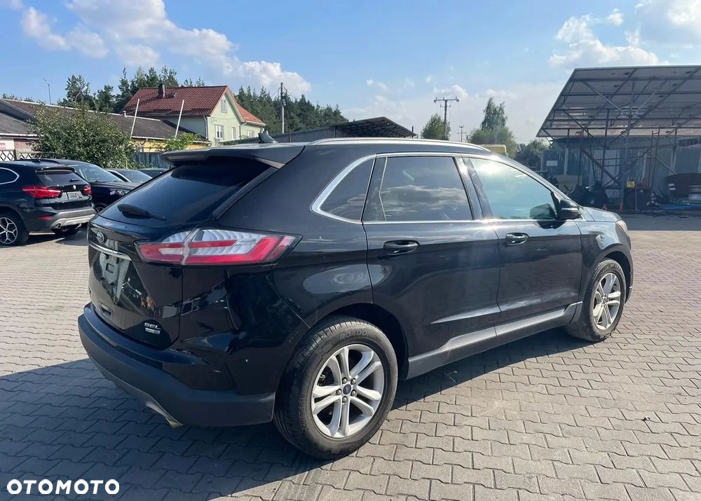 Ford Edge - 2