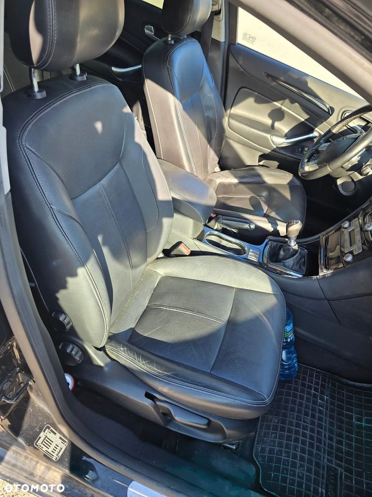 Ford Mondeo 1.8 TDCi Gold X - 24