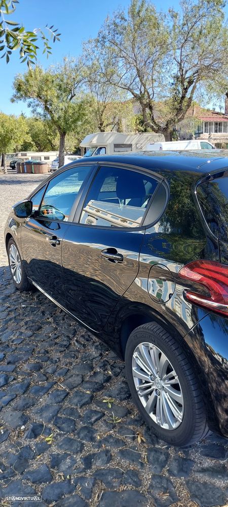 Peugeot 208 1.6 BlueHDi Style - 1