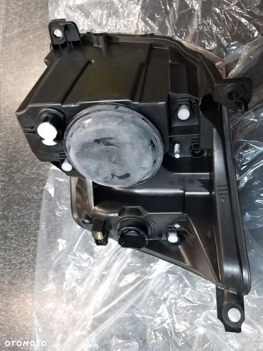 Reflektor Lewy H4, elektryczny, z silnikiem, kolor wkładu: chromowany CITROEN C2 - 2