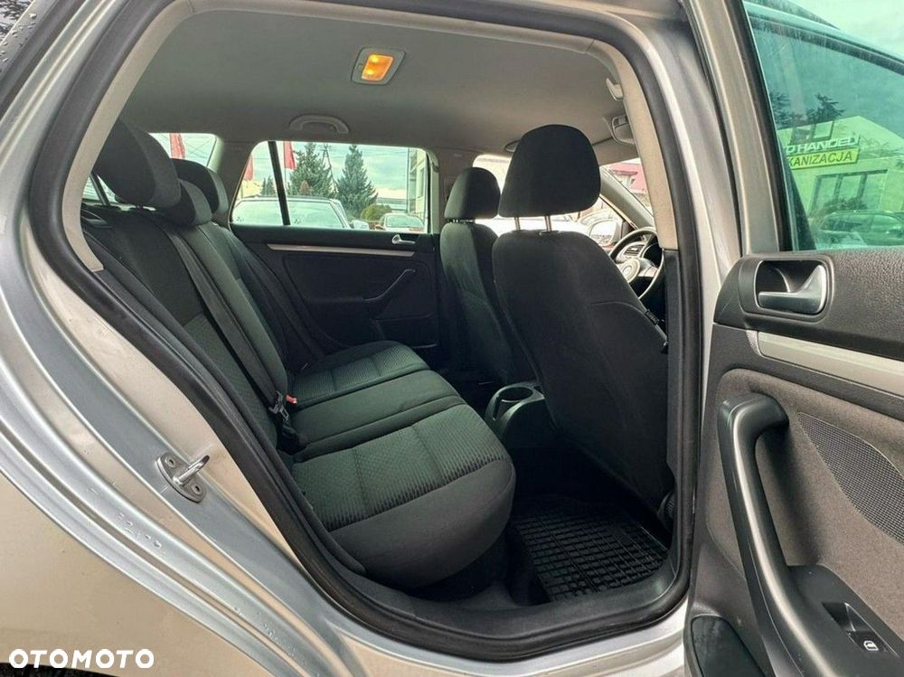 Volkswagen Golf Variant ver-vi-1-6-tdi-comfortline - 23