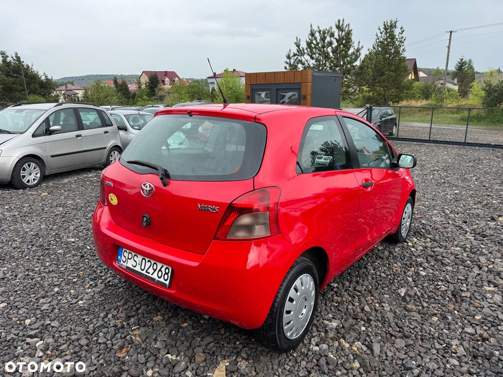 Toyota Yaris 1.0 Luna - 2