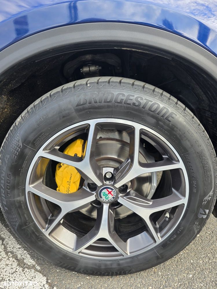 Alfa Romeo Stelvio - 11