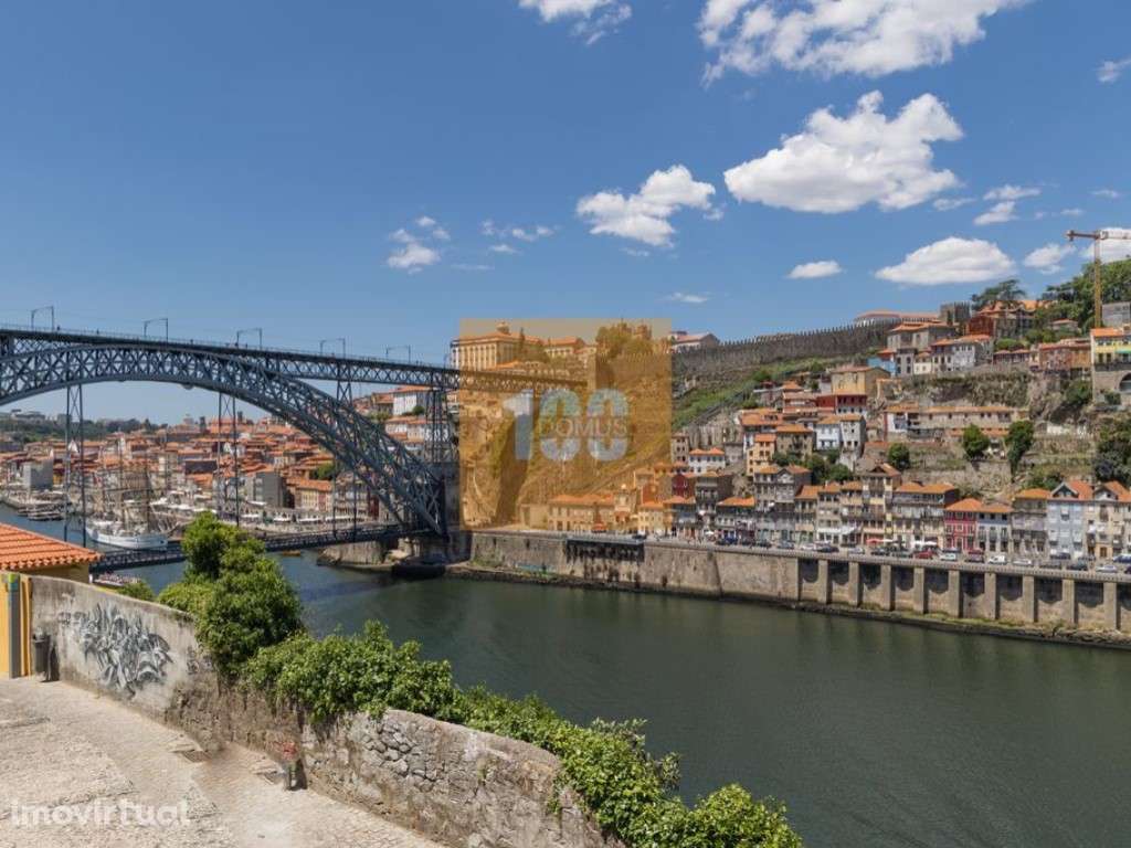 Prédio na Zona Histórica - Grande imagem: 5/20