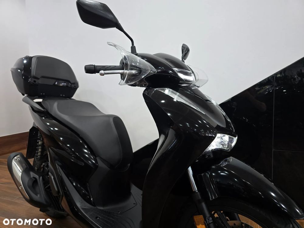 Honda SH - 21