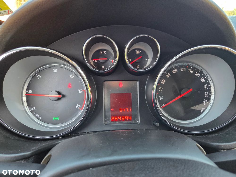 Opel Insignia 2.0 CDTI - 8