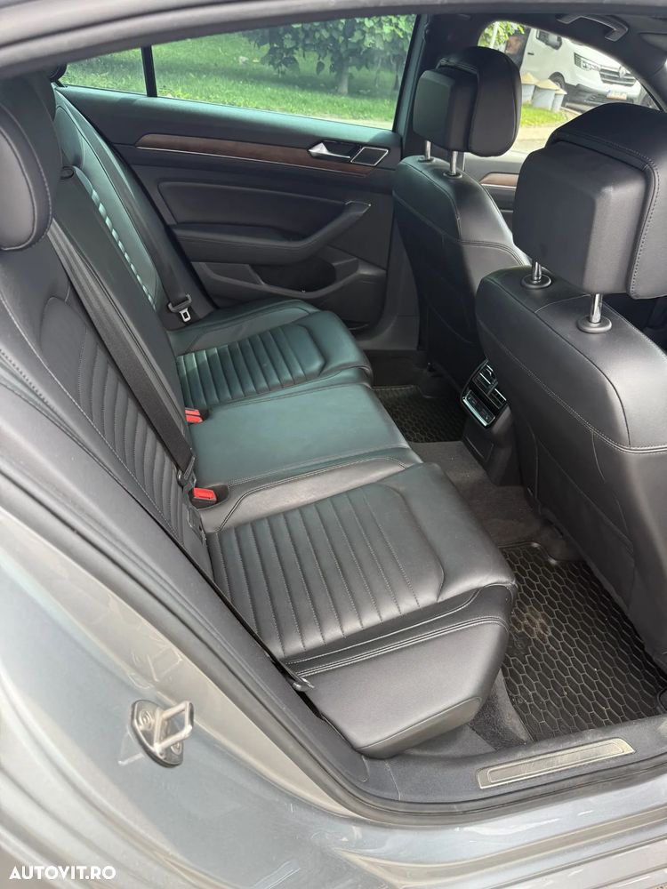 Volkswagen Passat 2.0 TDI DSG 4Motion Highline - 17
