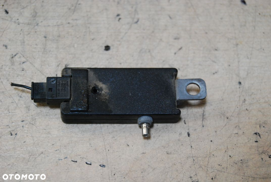 WZMANIACZ ANTENY 4B5035225C AUDI A6 C5 - 2