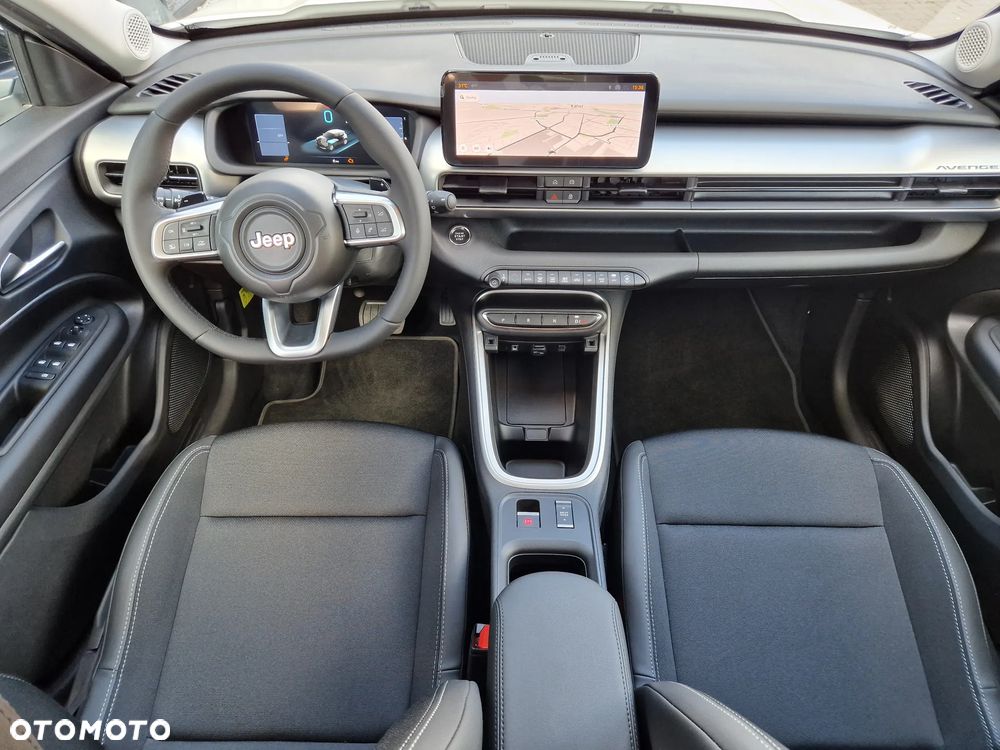 Jeep Avenger 1.2 T3 mHEV Altitude FWD eDCT6 - 19