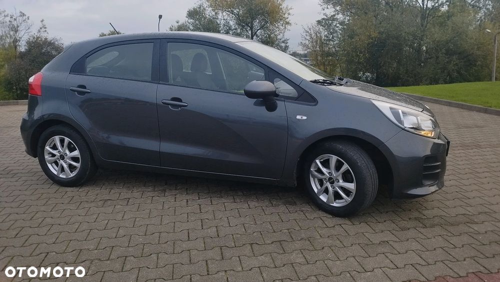 Kia Rio - 4