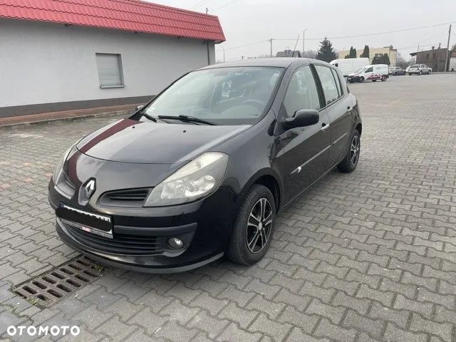 Renault Clio - 1