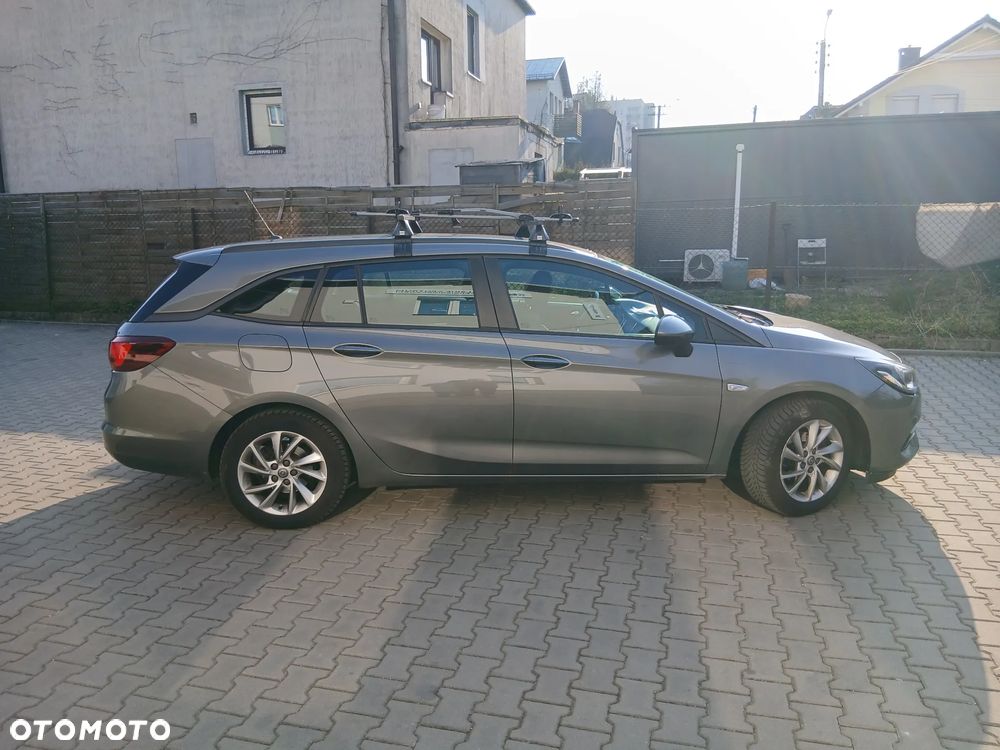 Opel Astra 1.2 T Elegance S&S - 21