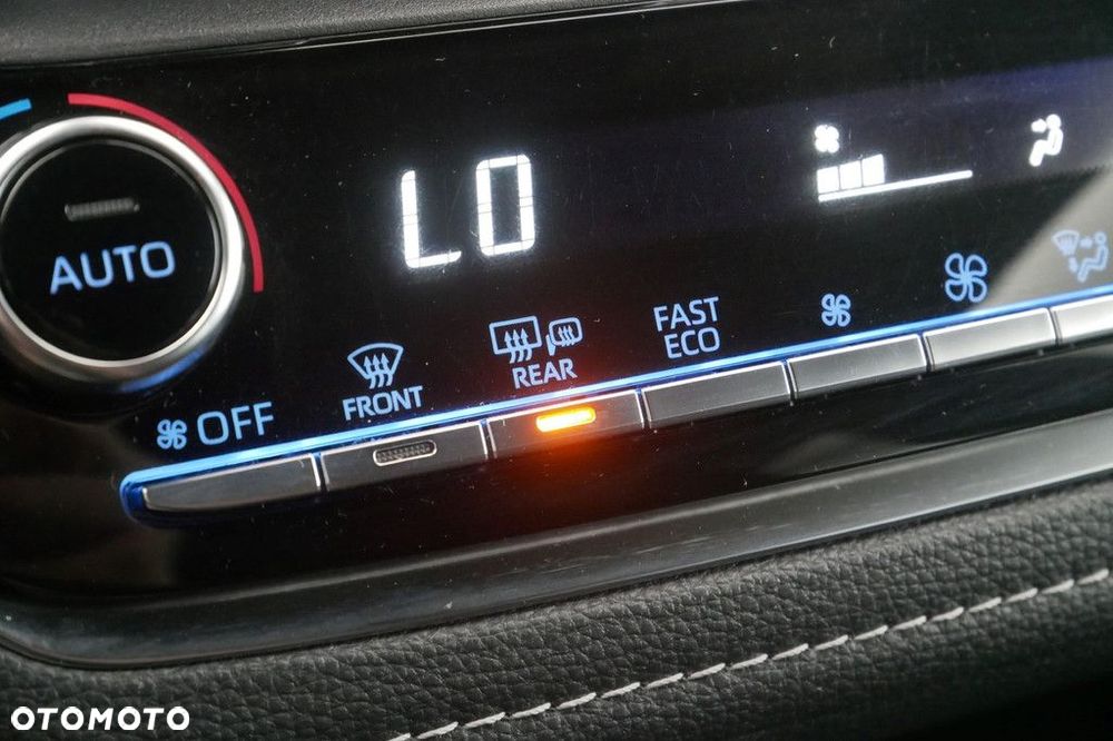 Toyota Corolla - 23