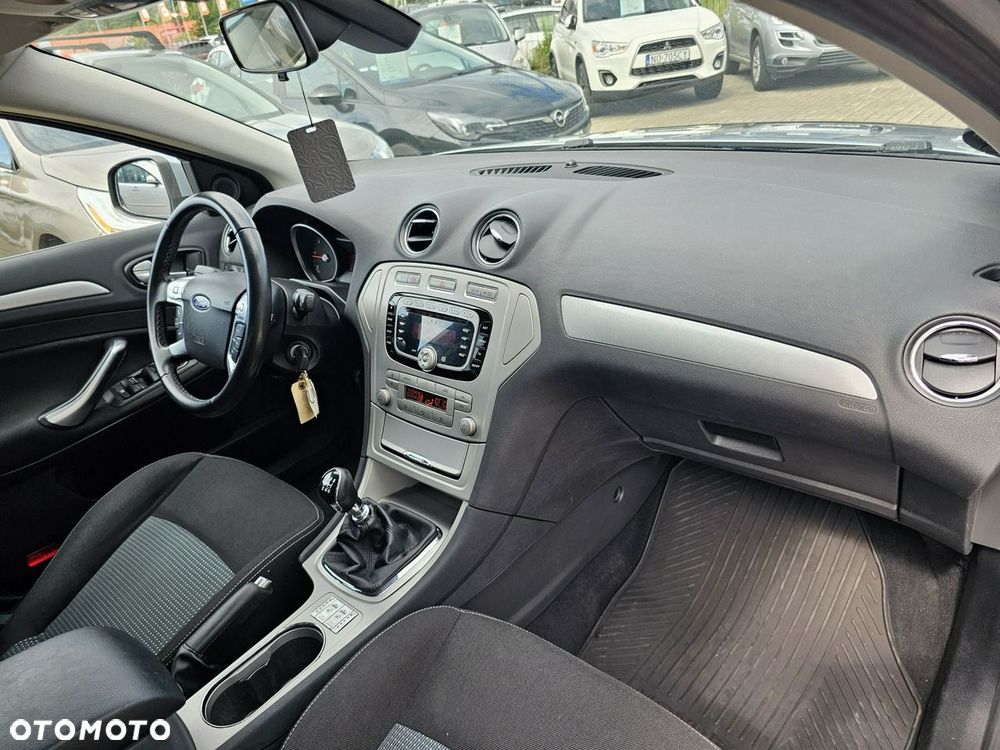 Ford Mondeo 2.0 TDCi Gold X - 29