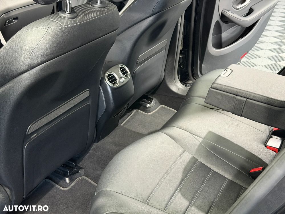 Mercedes-Benz GLC 300 de 4Matic 9G-TRONIC - 25