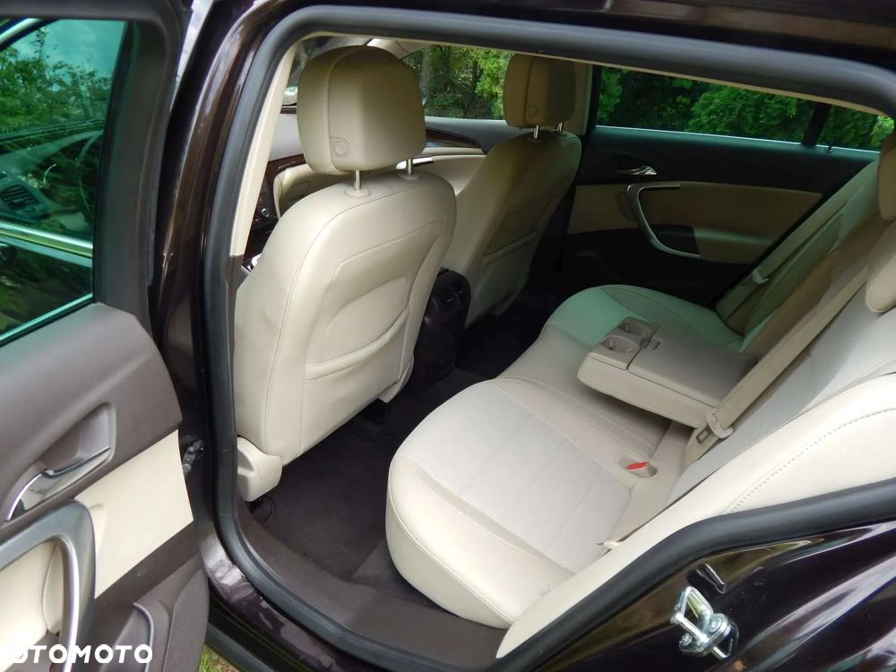 Opel Insignia 2.0 CDTI Sports Tourer - 22