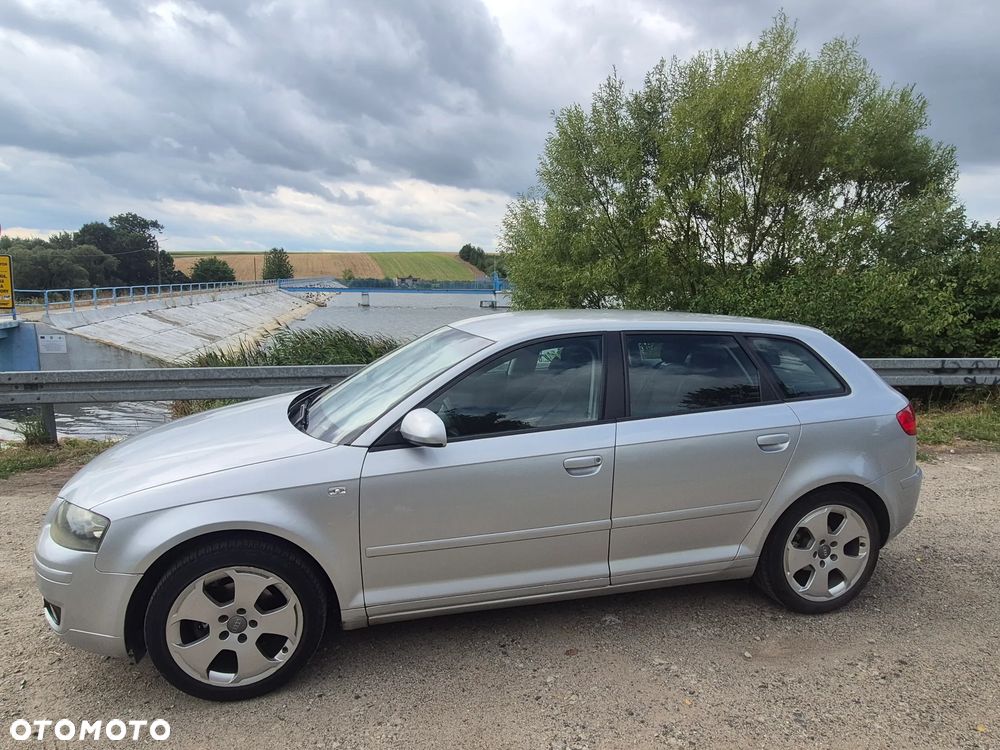 Audi A3 Sportback 1.6 FSI Ambiente - 5