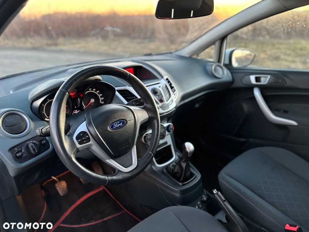 Ford Fiesta 1.25 Champions Edition - 16