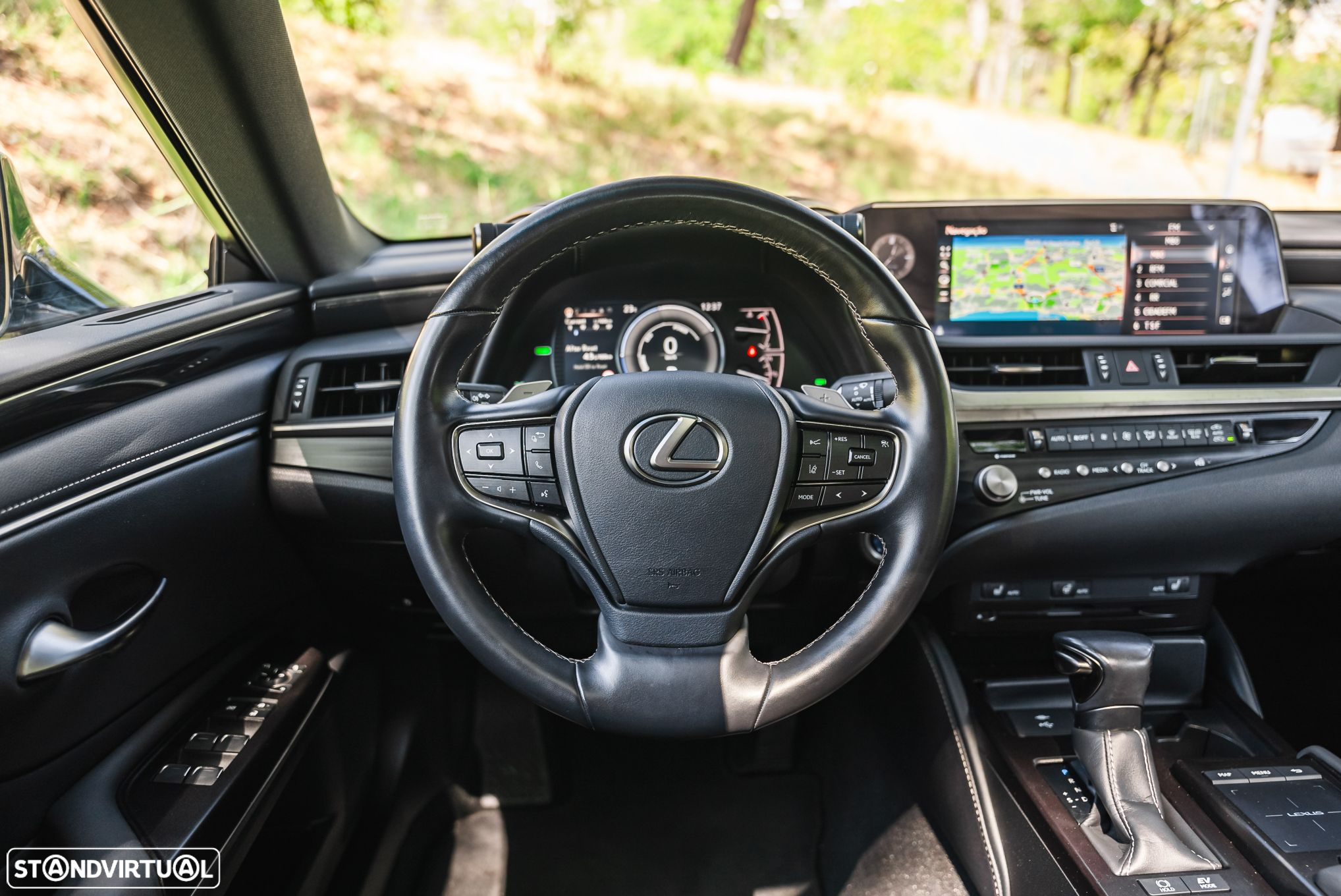 Lexus es-300h Special Edition - 9