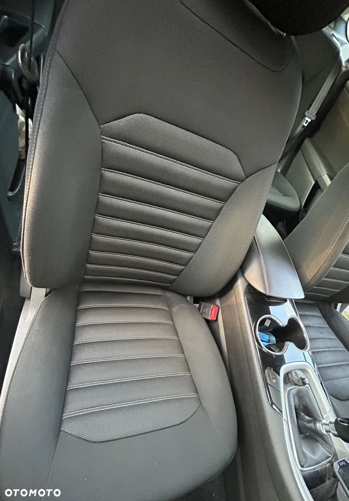 Ford Mondeo 2.0 TDCi Ambiente Plus - 19